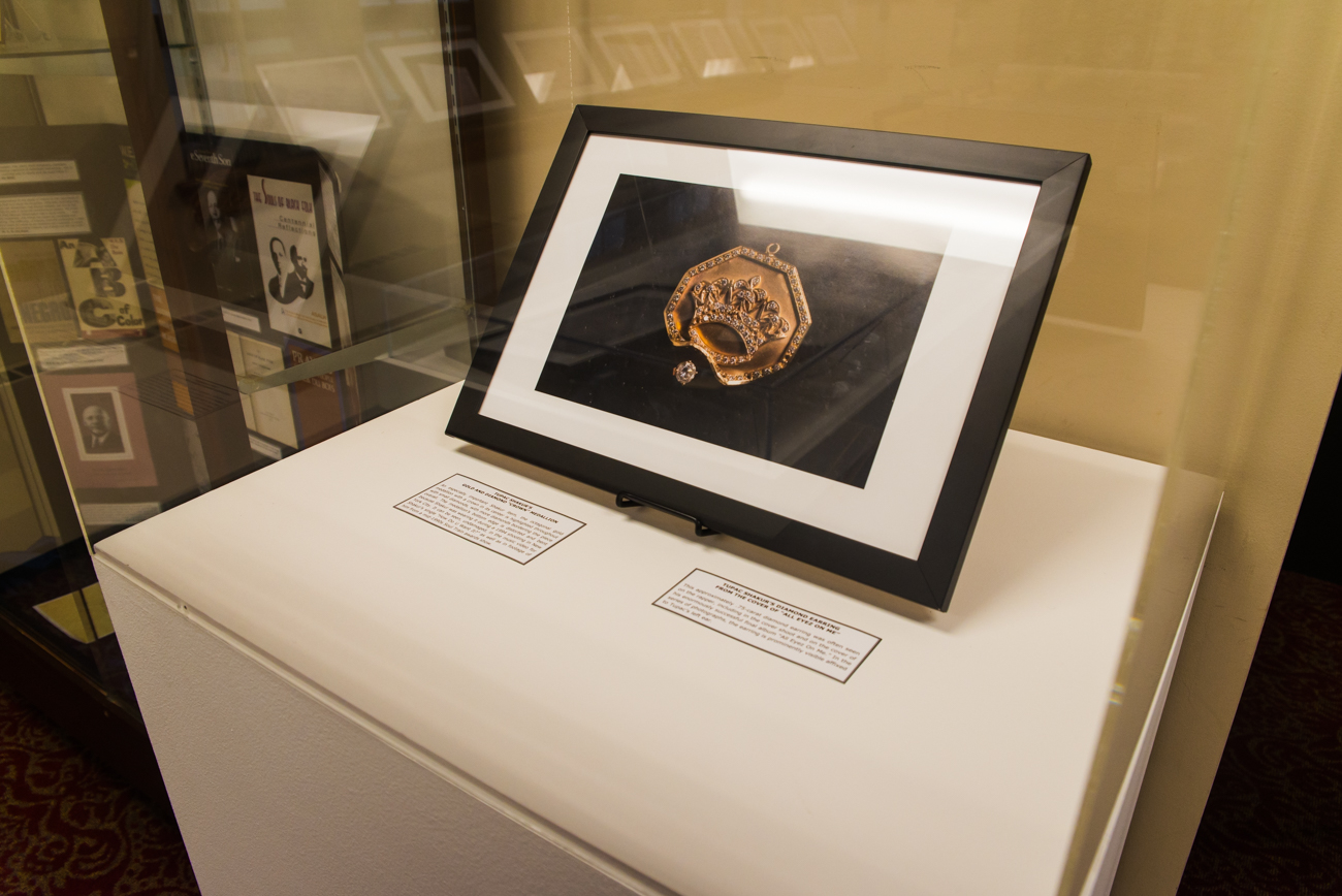The Blockson Collection receives Tupac Shakur's belongings | The Temple News