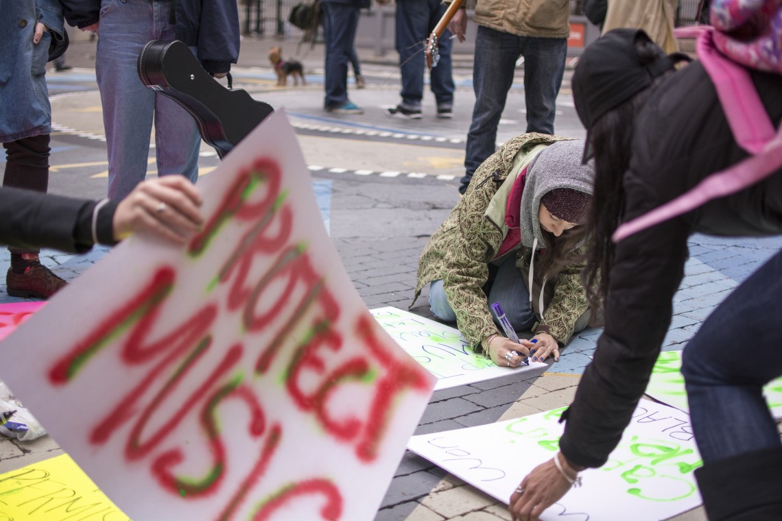 Music community protests restrictive bill | The Temple News