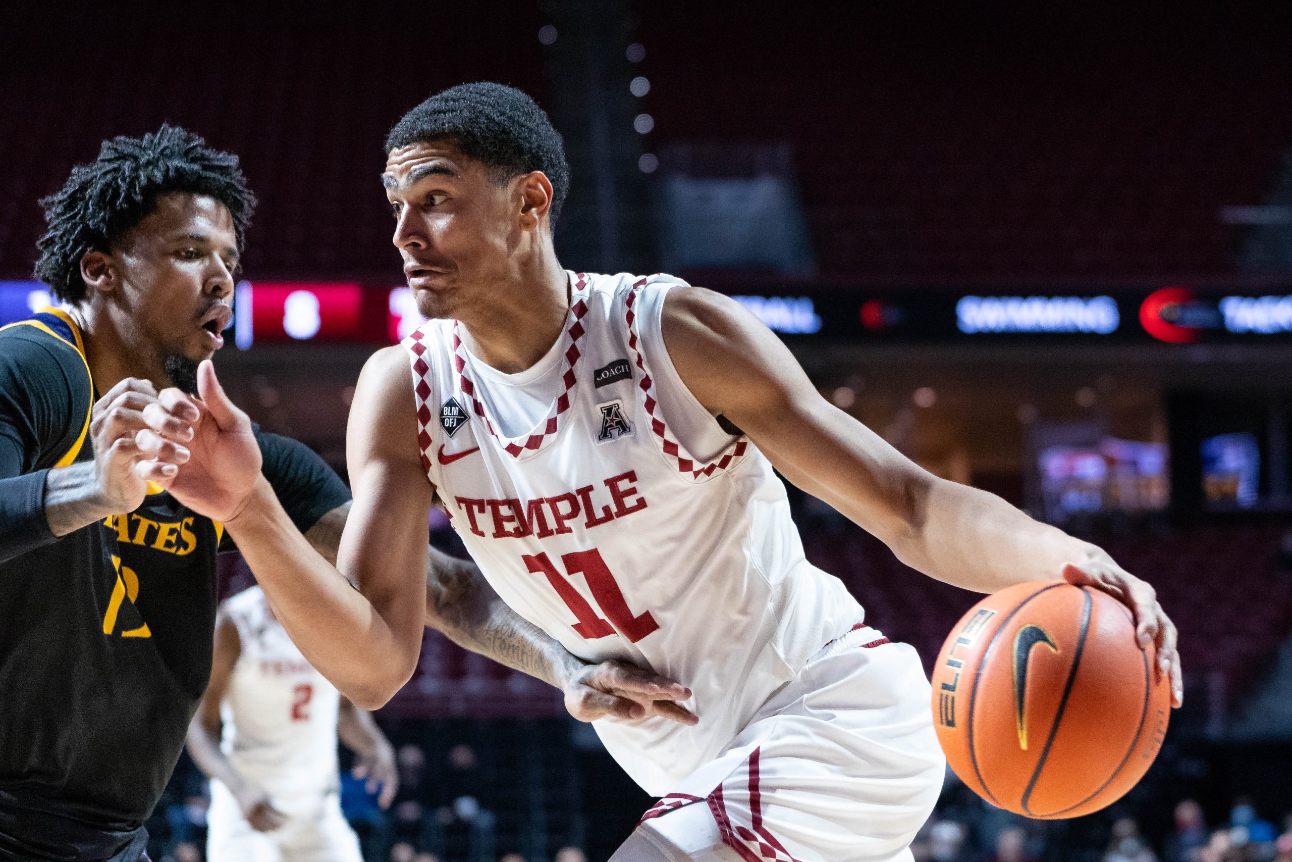 Jordan Riley Temple Owls’ versatility leads to offensive rhythm | The Temple News