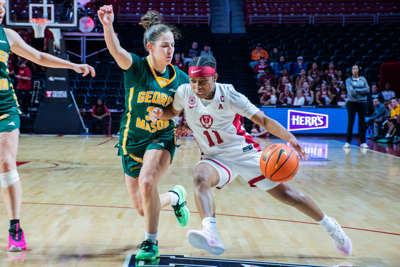 BASKETBALL PREVIEW: 2025 | The Temple News