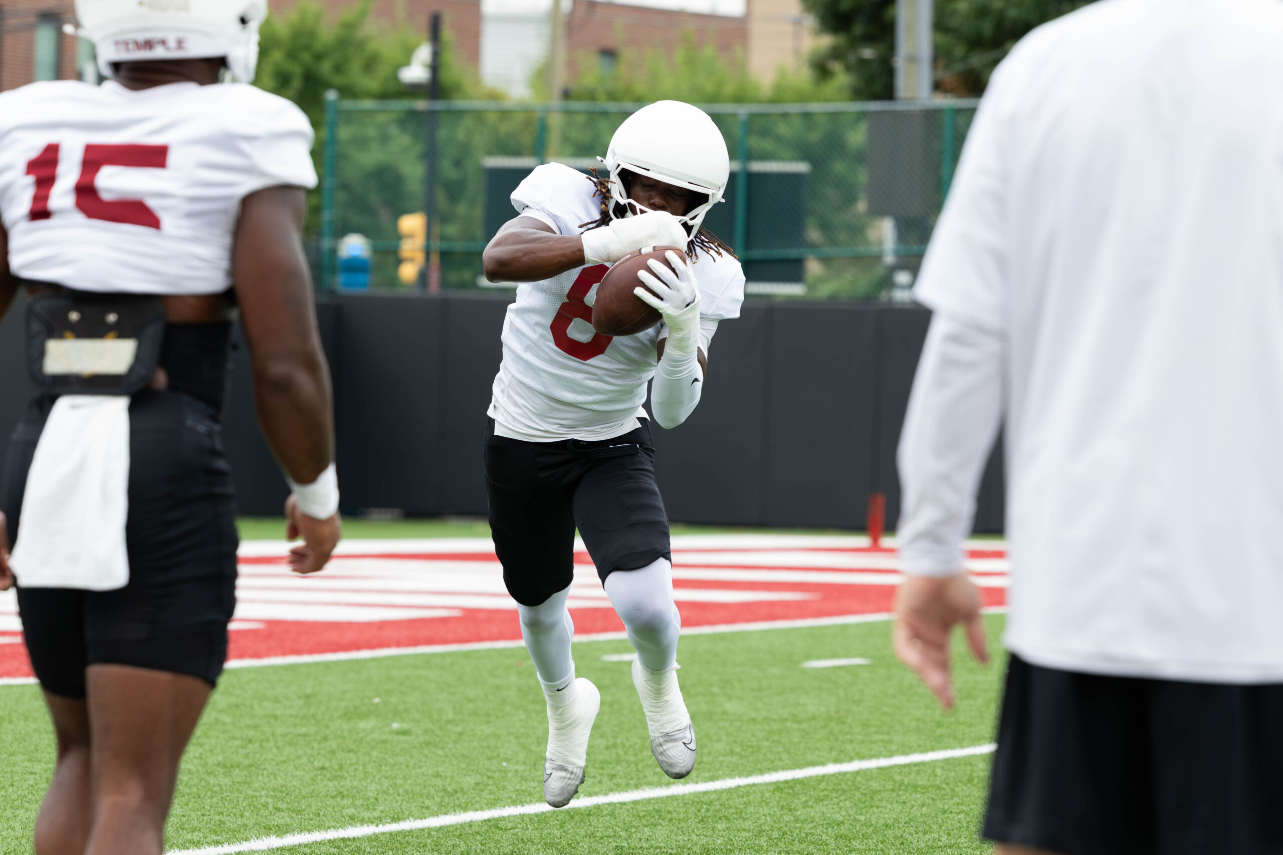 Stuart emerges from injuries as voice of Temple’s defense