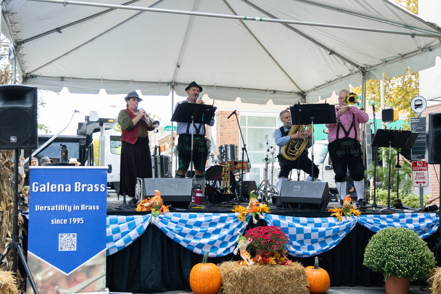 Dog parades, beer steins and community: Roxtoberfest brings Roxborourgh ...